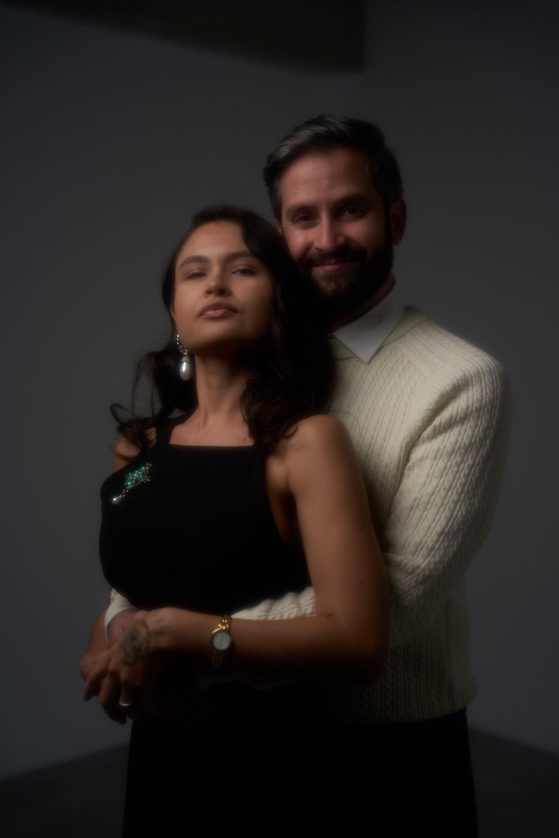Pareja posando en el estudio de Palma